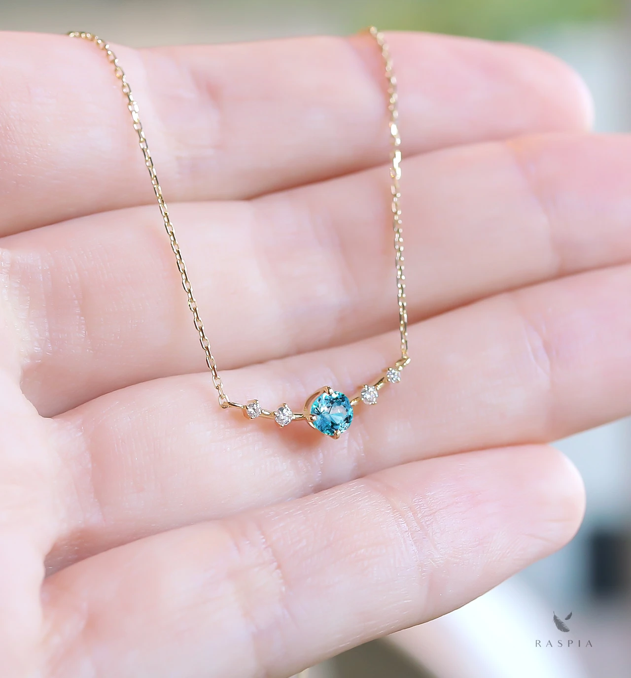 ブルージルコン