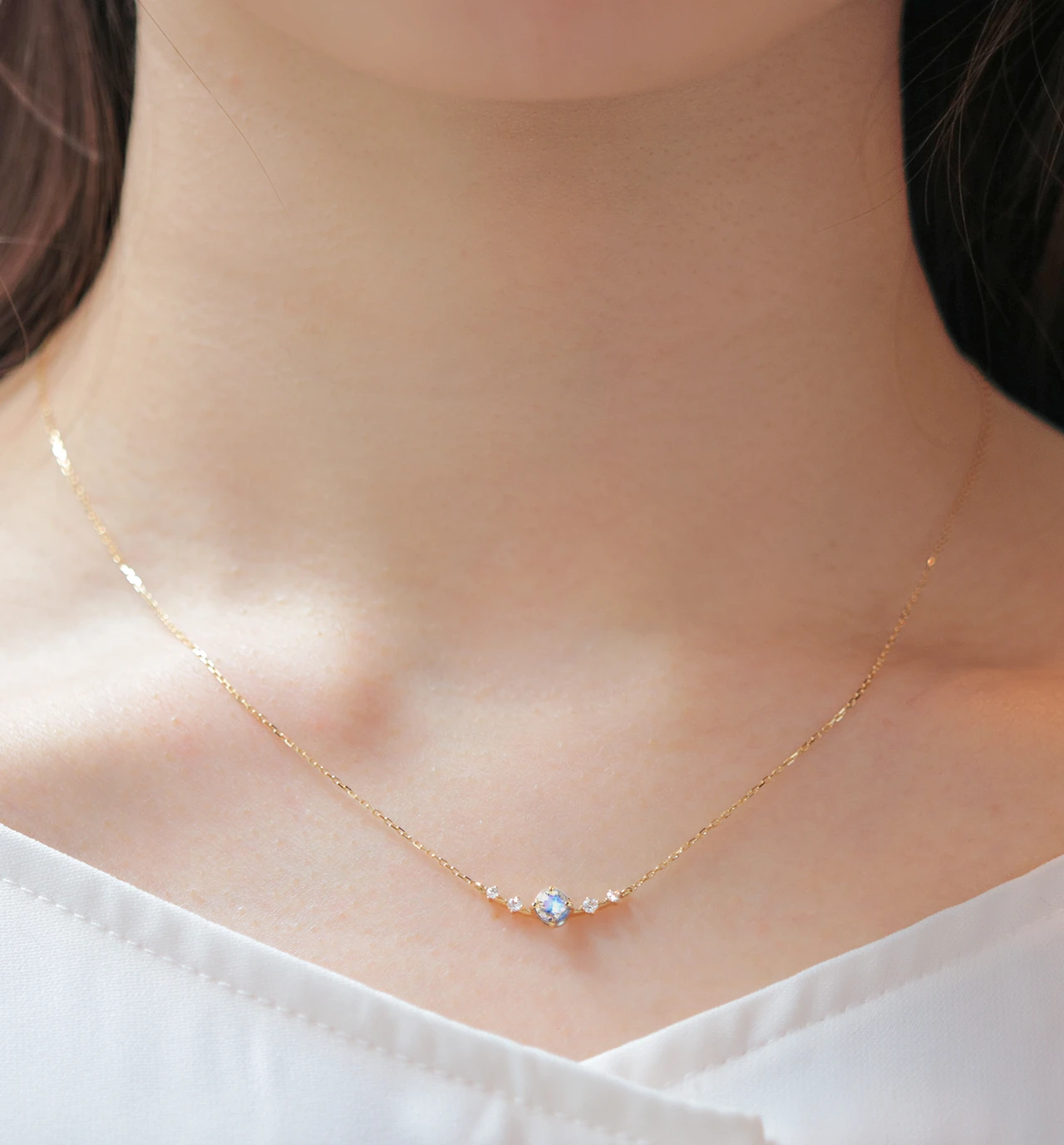 K18 ブルームーンストーン＆ダイヤモンドのネックレス（ラウンドカット）~Ello Lily~ 6月誕生石