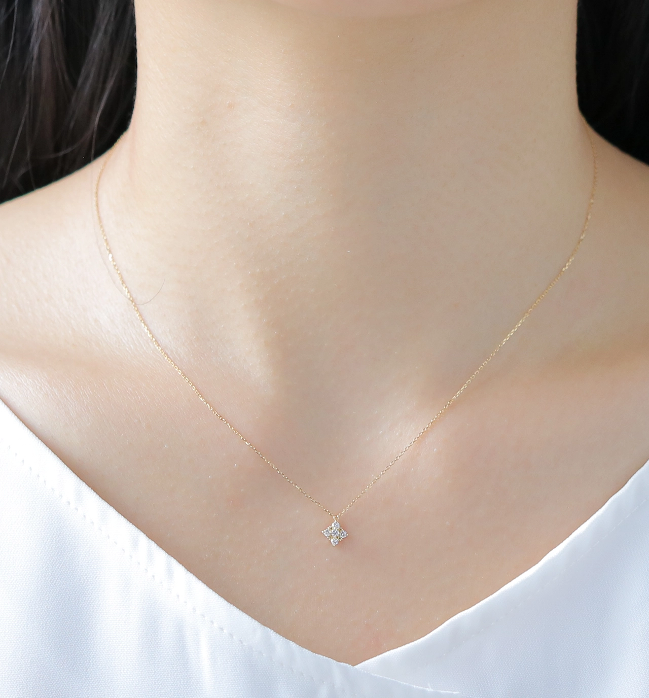 スクエアモチーフ ダイヤモンドのK18 ネックレス~Diamond collection~