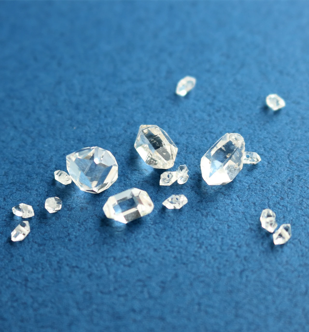 K10 ハーキマーダイヤモンドのグラデーション ロングフックピアス
