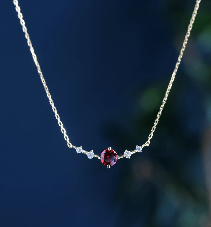 K18 ガーネット＆ダイヤモンドのネックレス（ラウンドカット）~Ello