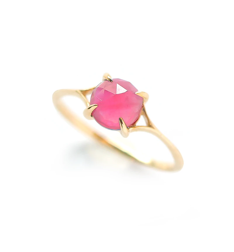 ピンク色 ジュエリーブランド「RASPIA Jewelry」